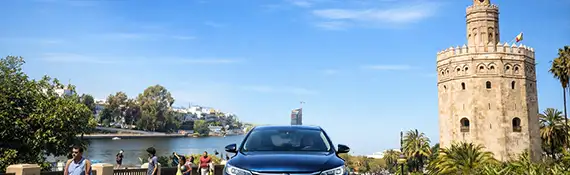 Tren + coche a Sevilla